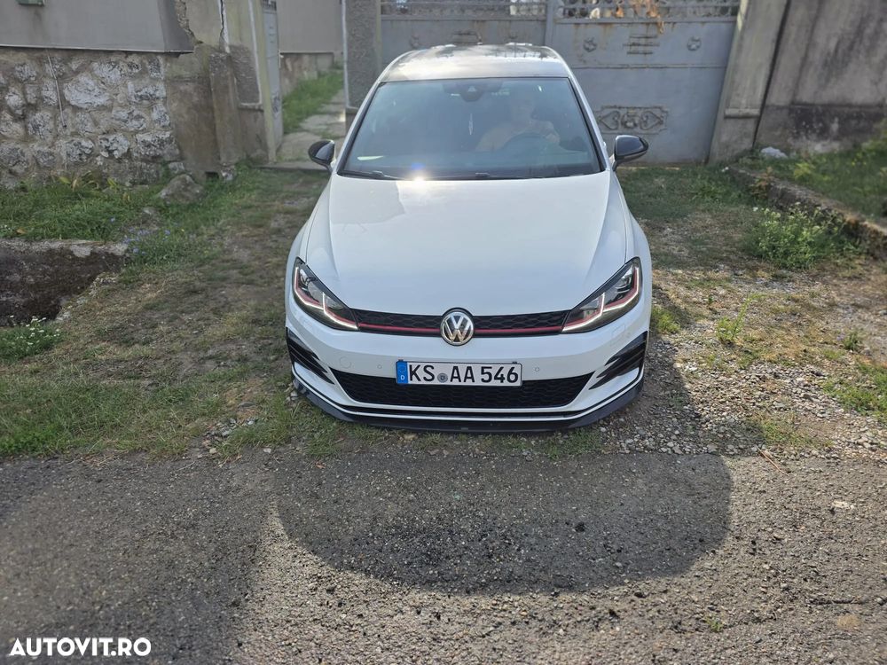 Volkswagen Golf 2.0 TSI DSG GTI - 1