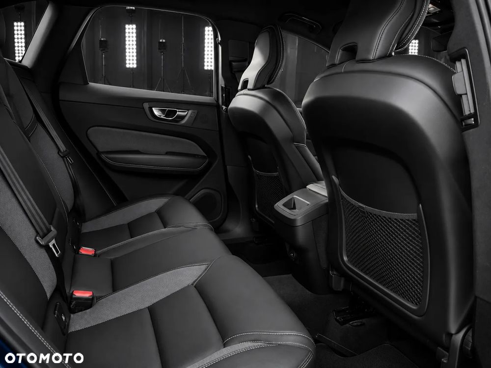 Volvo XC 60 B4 D Ultimate Dark - 18