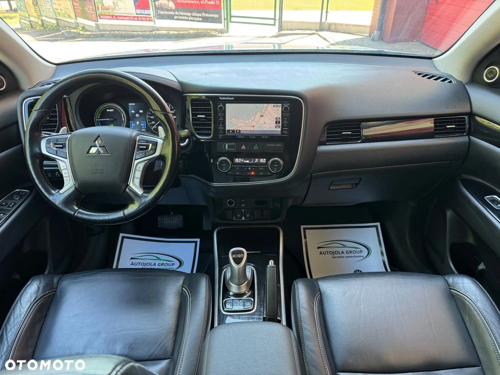 Mitsubishi Outlander - 7