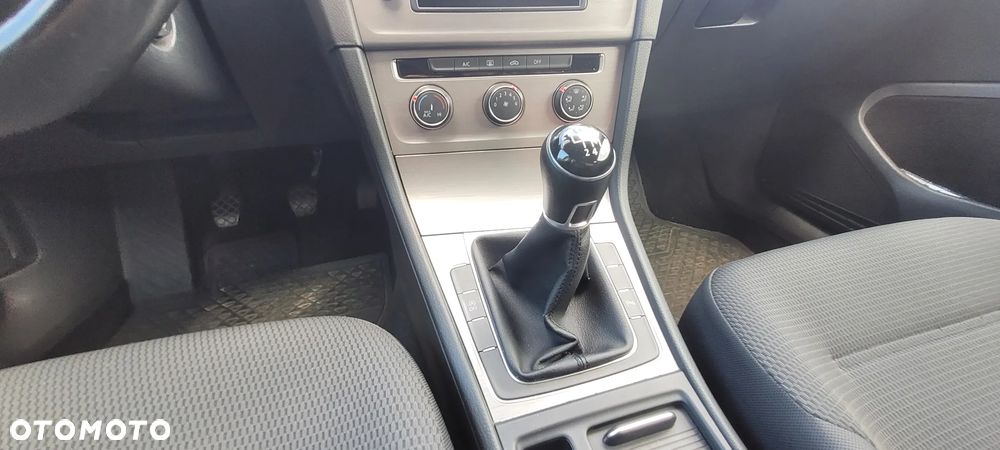 Volkswagen Golf 1.4 TSI BMT Comfortline - 10