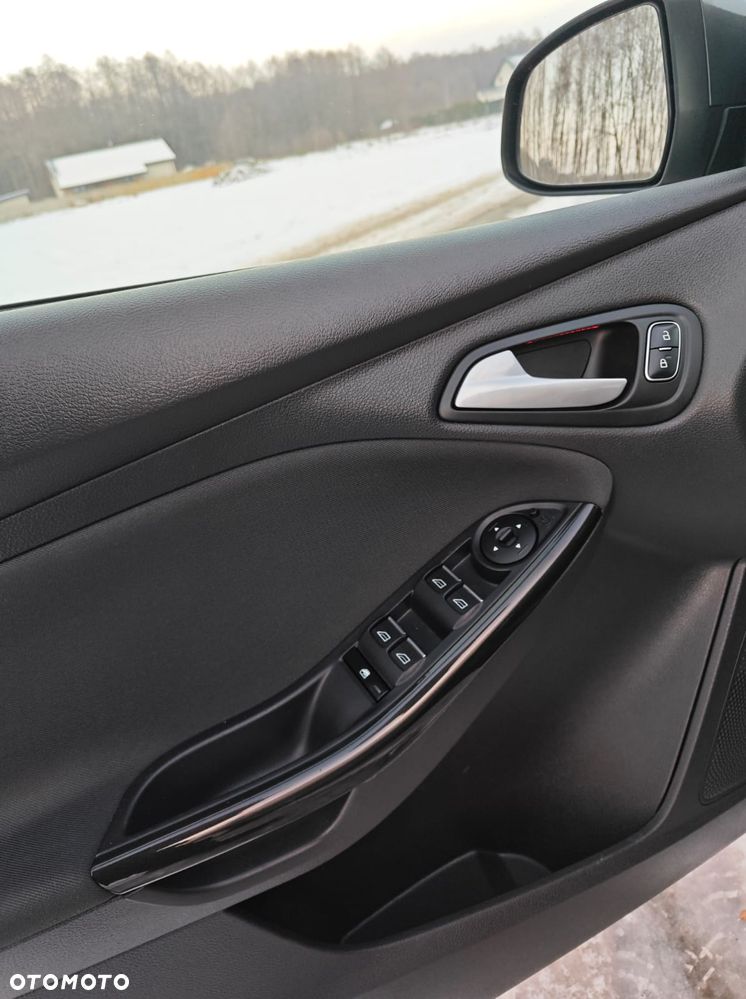 Ford Focus 1.0 EcoBoost Start-Stopp-System TITANIUM STYLE - 18