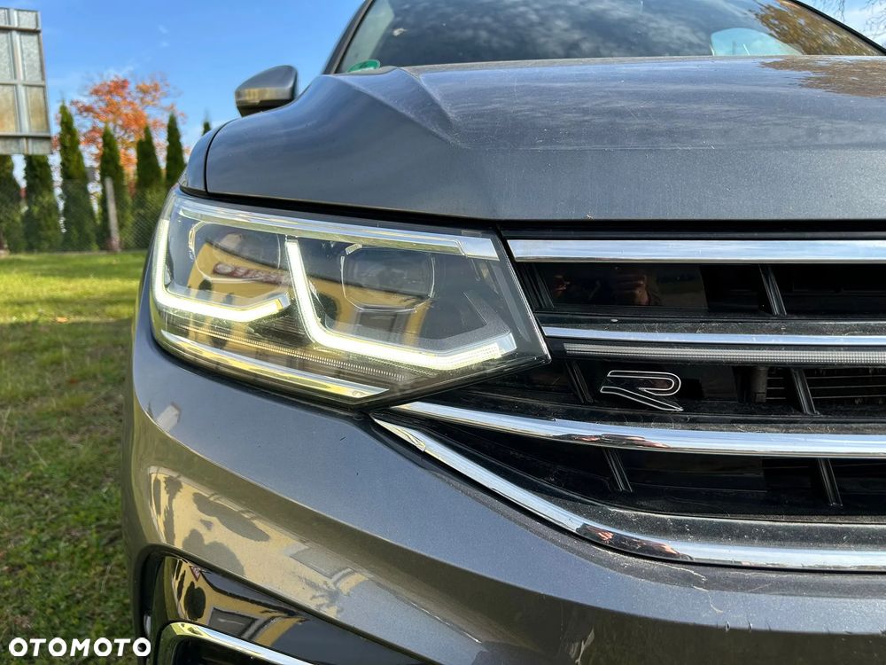 Volkswagen Tiguan 2.0 TDI SCR 4MotION DSG R-Line - 14