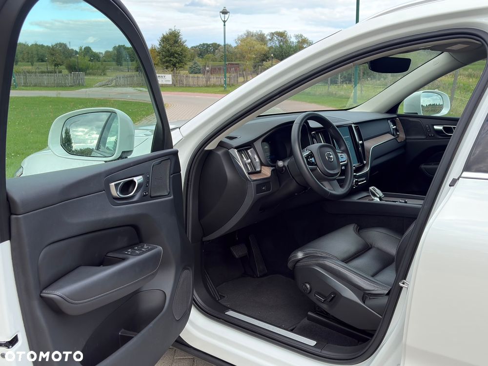 Volvo XC 60 B5 B Inscription - 17