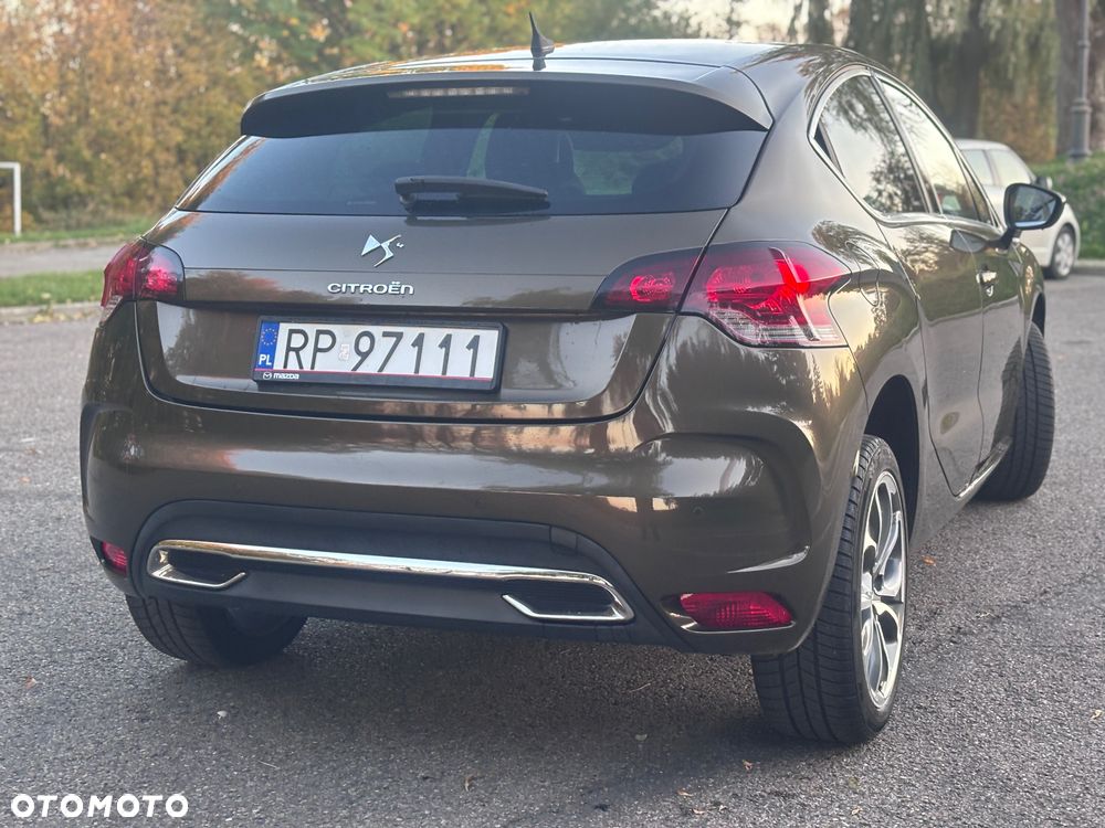 Citroën DS4 e-HDi 110 EGS6 SoChic - 10