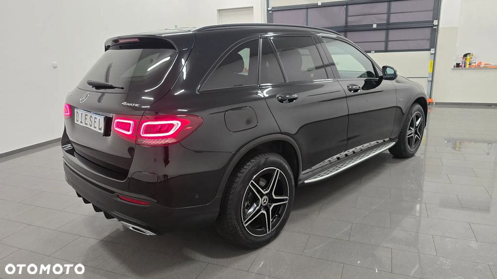 Mercedes-Benz GLC 300 de 4-Matic Business Edition - 3