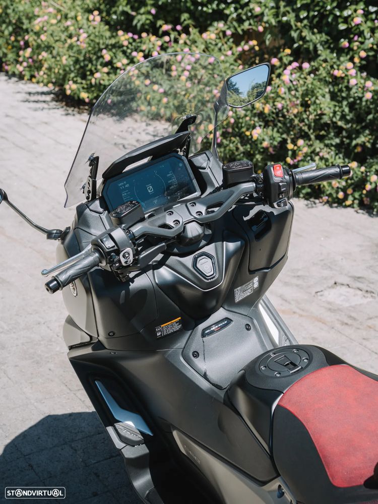 Yamaha TMAX 560 25th Anniversary - 6
