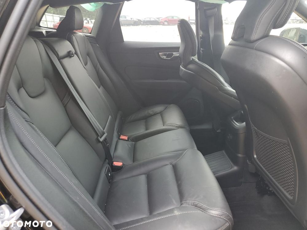 Volvo XC 60 T8 Plug-In Hybrid AWD Ultimate Black Edition - 9