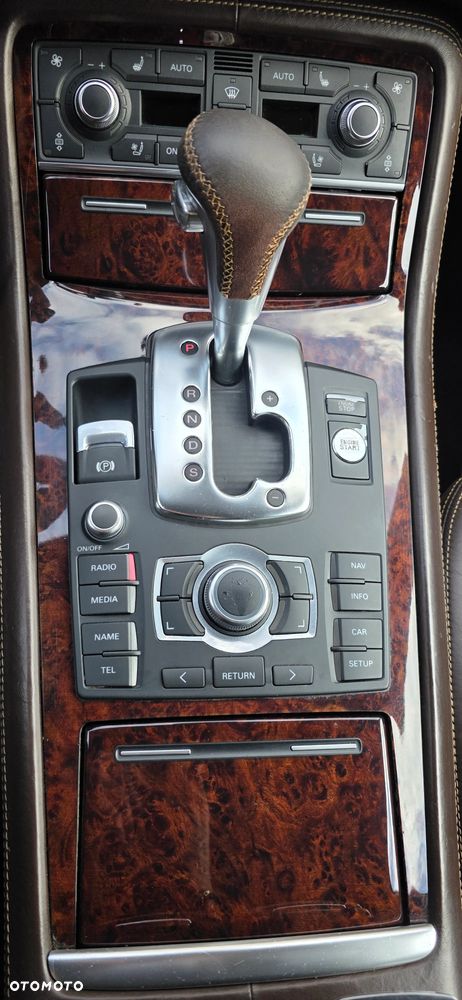 Audi A8 4.2 FSI L Quattro - 25