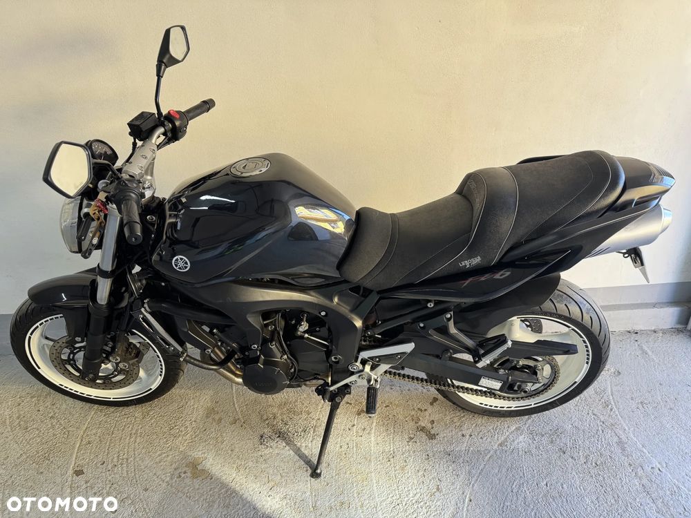 Yamaha FZ6 - 12