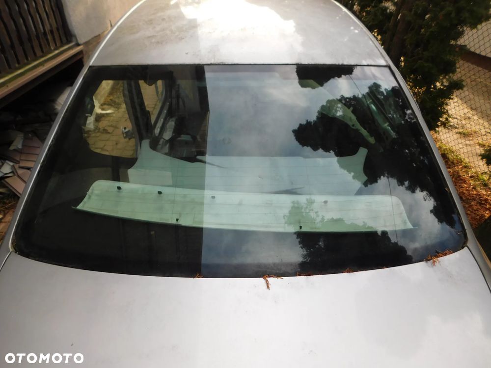 szyba tył VW PASSAT B7 10-15 sedan wsteczna