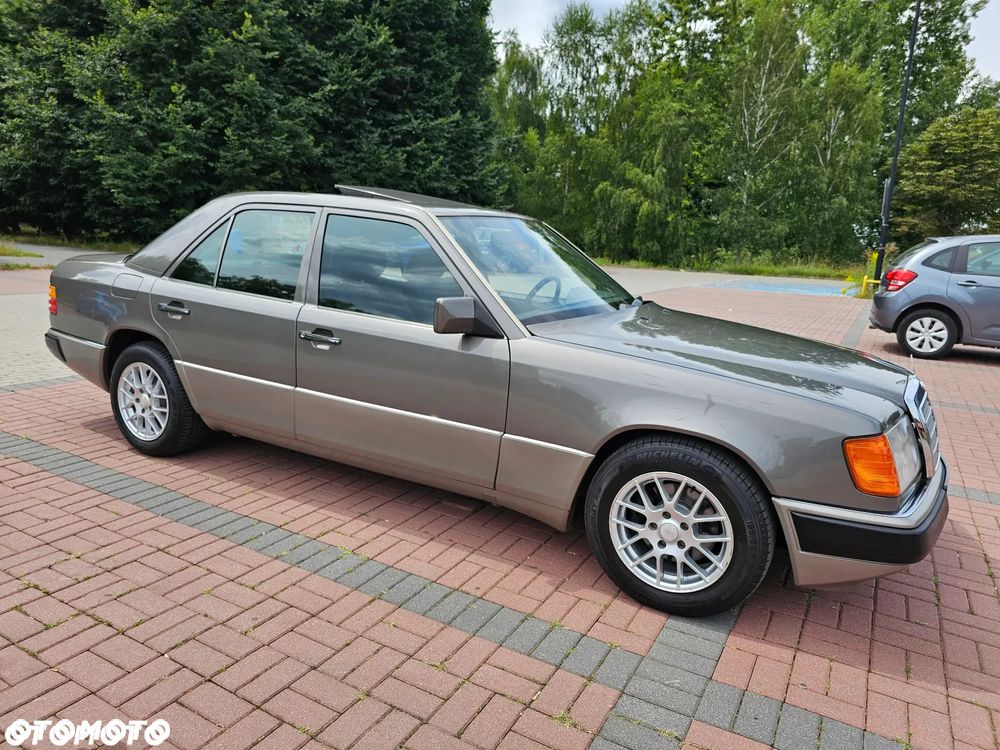Mercedes-Benz W124 (1984-1993) ver-standard - 7