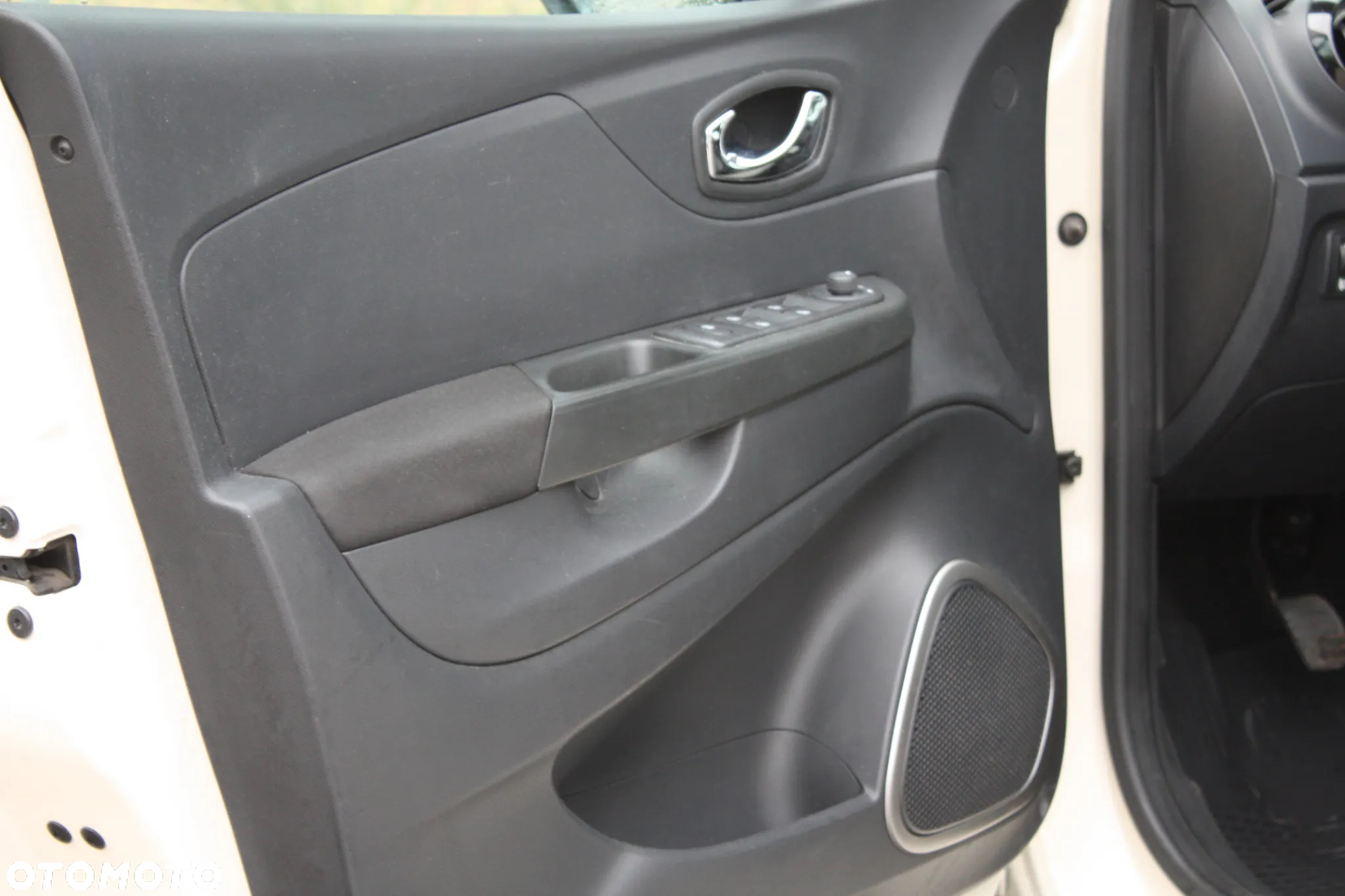 Renault Captur - 19