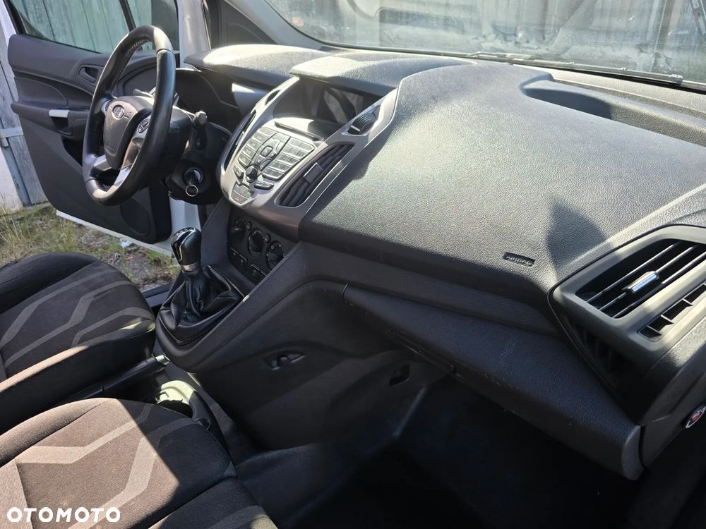 Ford Transit Connect - 23