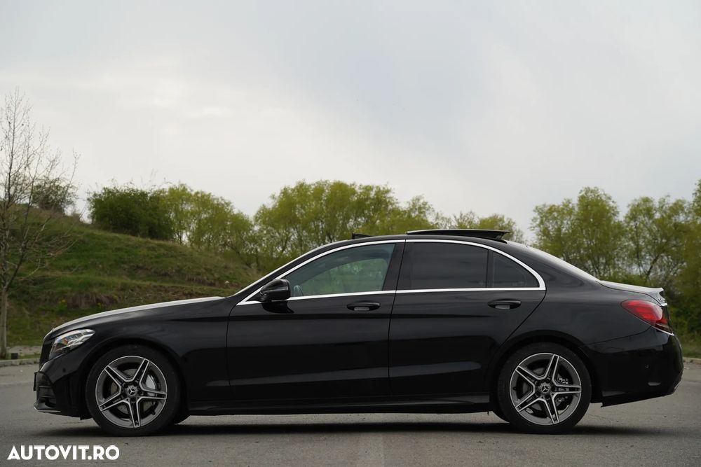 Mercedes-Benz C 220 d 4Matic 9G-TRONIC AMG Line - 24