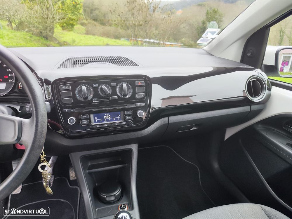 VW Up! 1.0 BlueMotion Move - 23