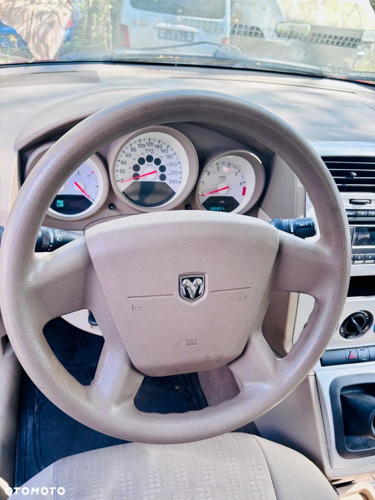 Dodge Caliber 1.8 SE - 7