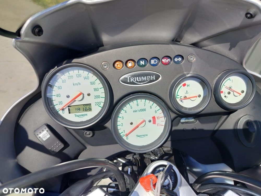 Triumph Tiger - 3