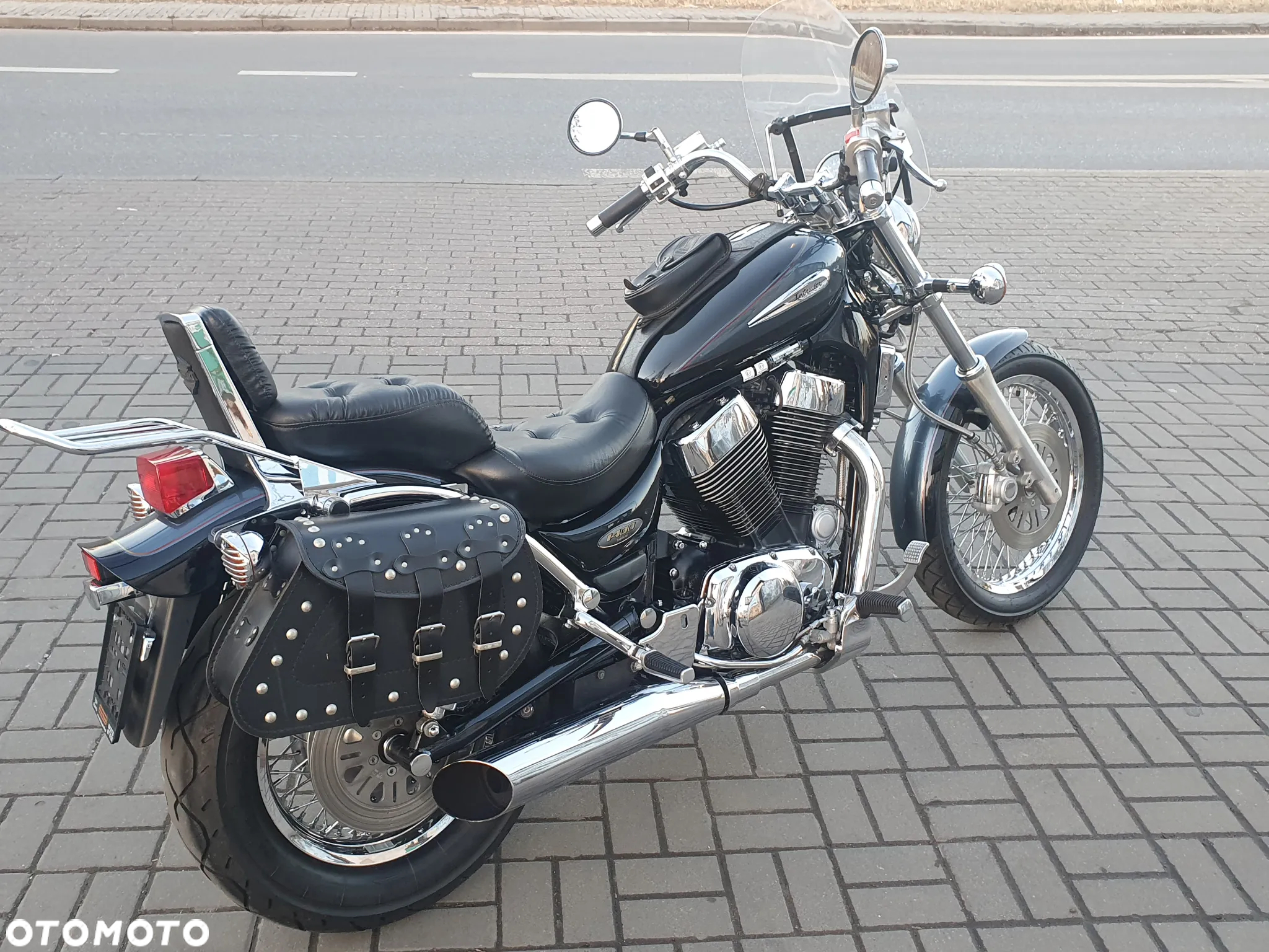 Suzuki Intruder - 18