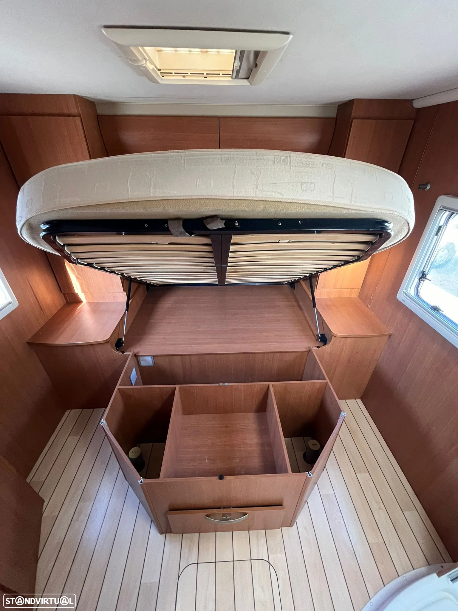 Pilote Aventura 740 - 18