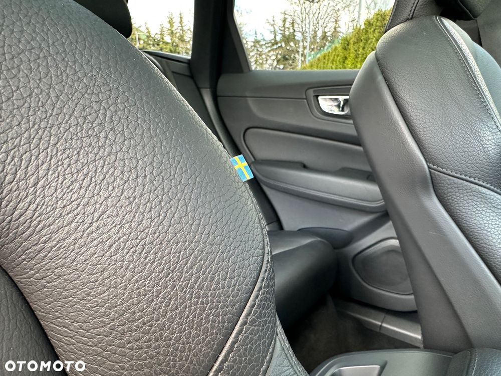 Volvo XC 60 T5 AWD Geartronic Momentum Pro - 25