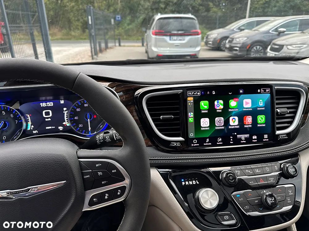 Chrysler Pacifica - 38