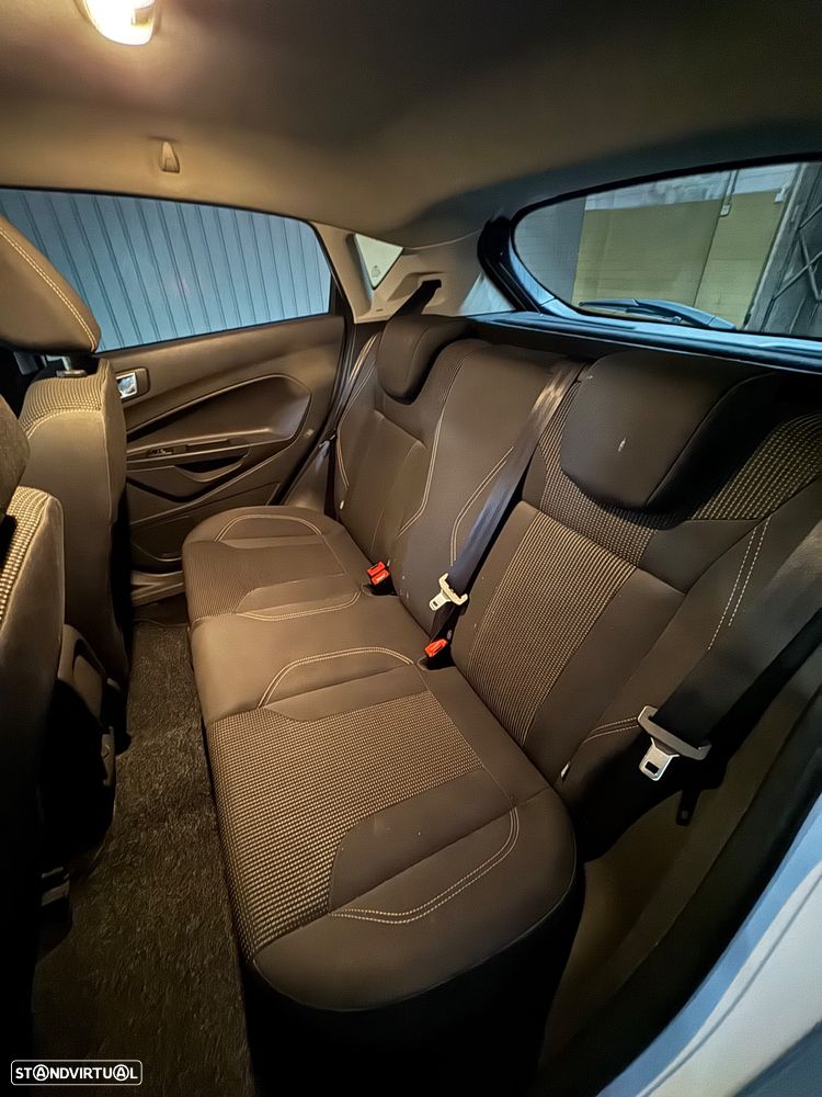 Ford Fiesta 1.0 EcoBoost Titanium - 6