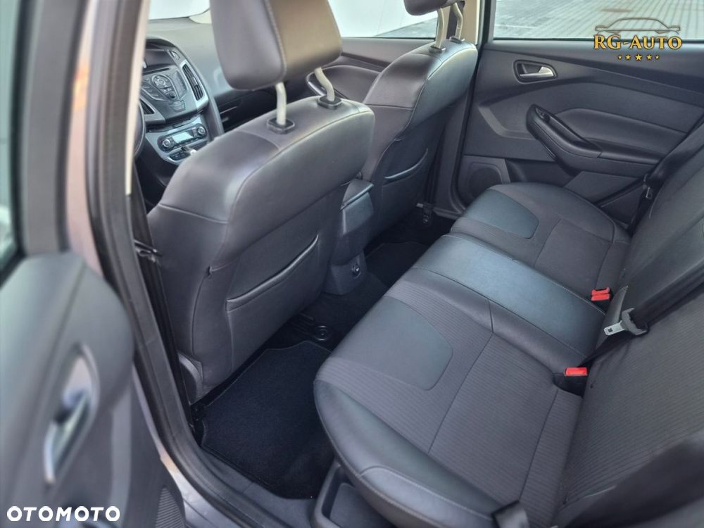 Ford Focus - 24