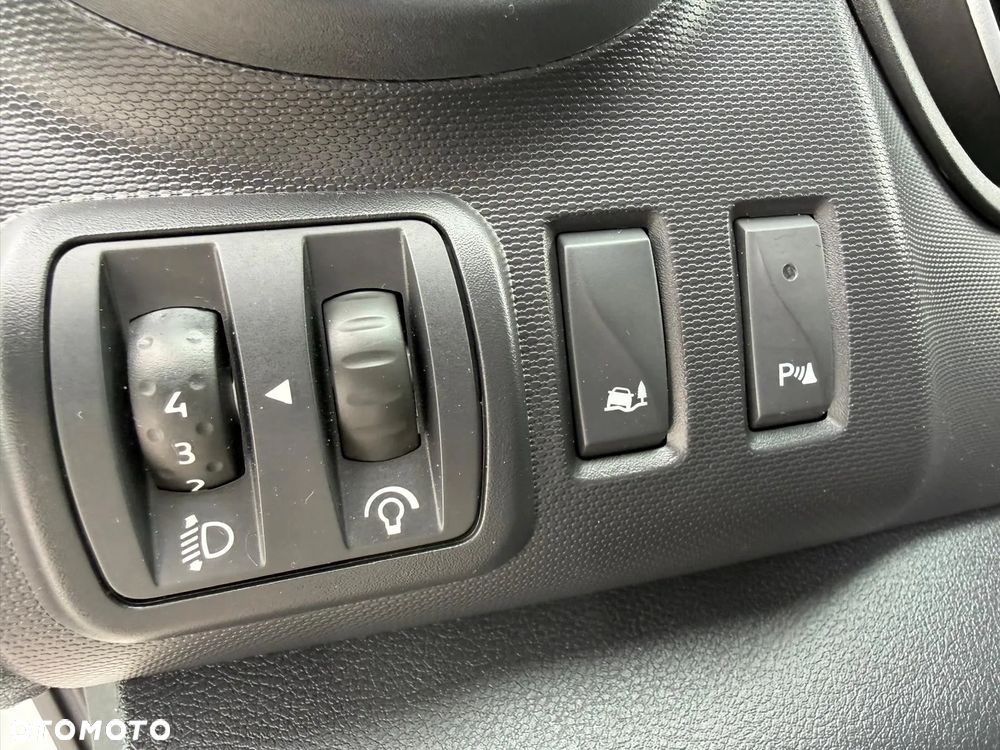 Renault TRAFIC - 23
