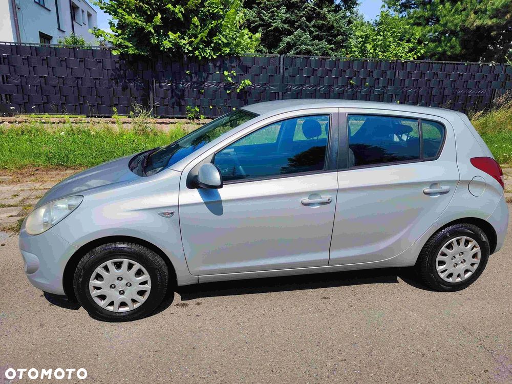 Hyundai i20 1.2 FIFA WM Edition - 6