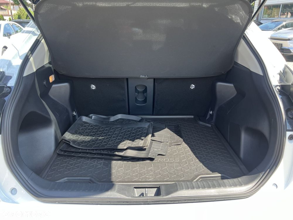 Toyota Yaris Cross - 19