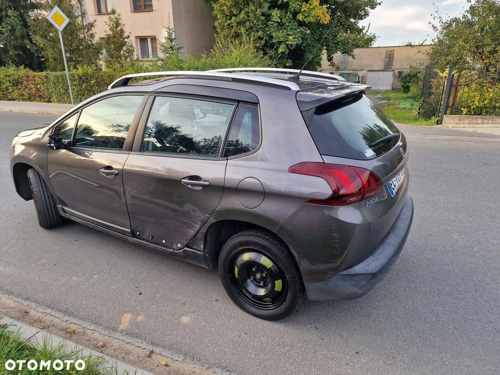 Peugeot 2008 1.6 BlueHDi Style - 9