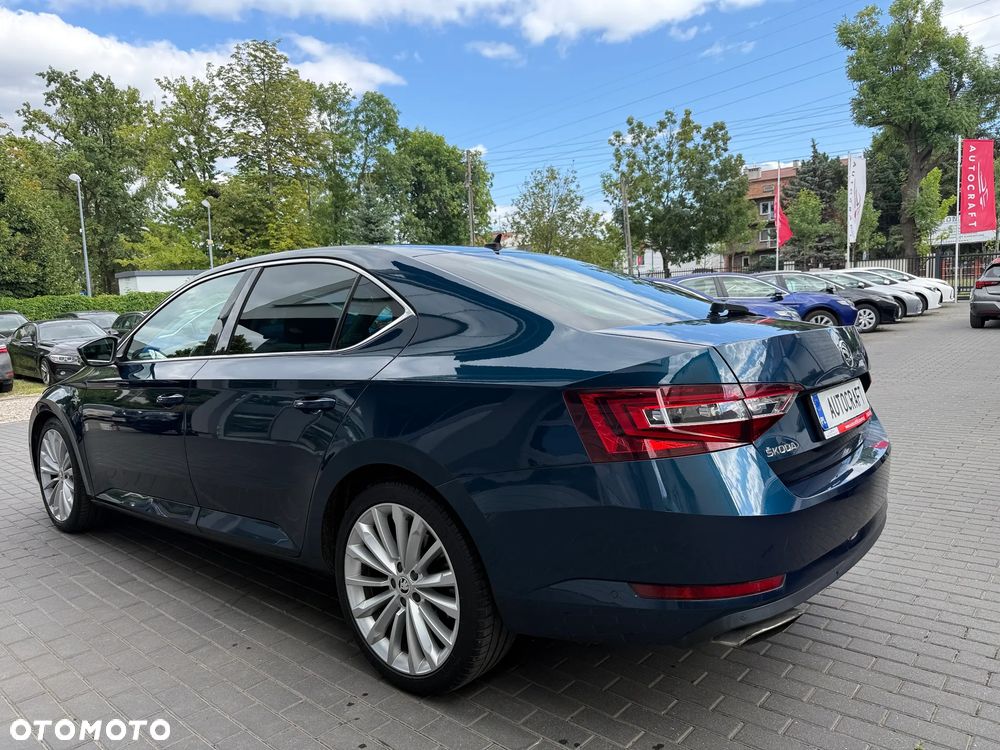 Skoda Superb 2.0 TSI 4x4 L&K DSG - 33