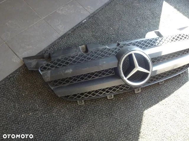 Grill Mercedes Sprinter W906 - 2