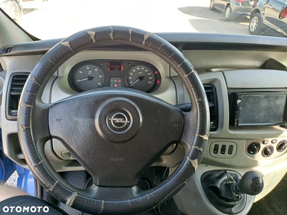 Opel Vivaro - 9