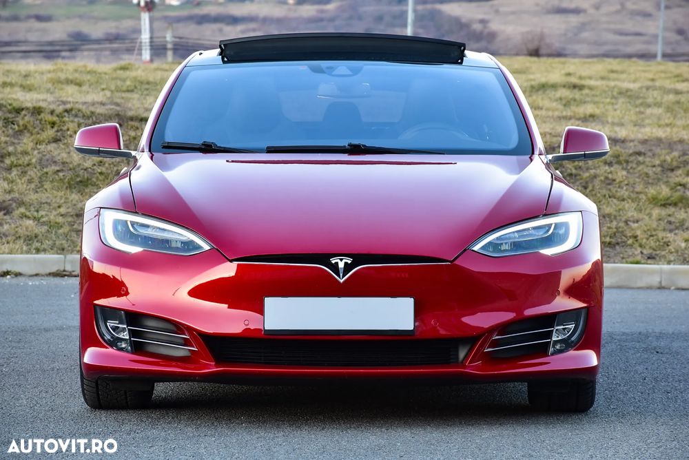 Tesla Model S - 2