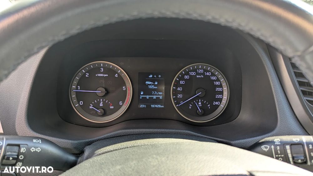 Hyundai Tucson 2.0 CRDI 4WD 6MT Style - 12