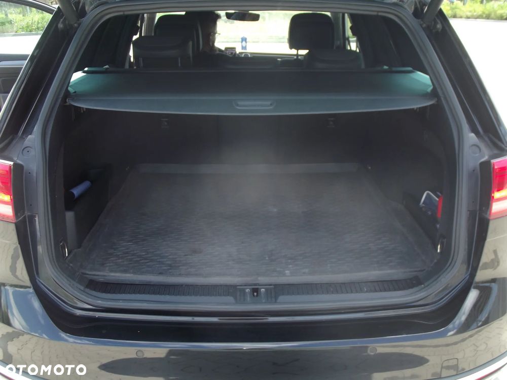 Volkswagen Passat Alltrack - 9