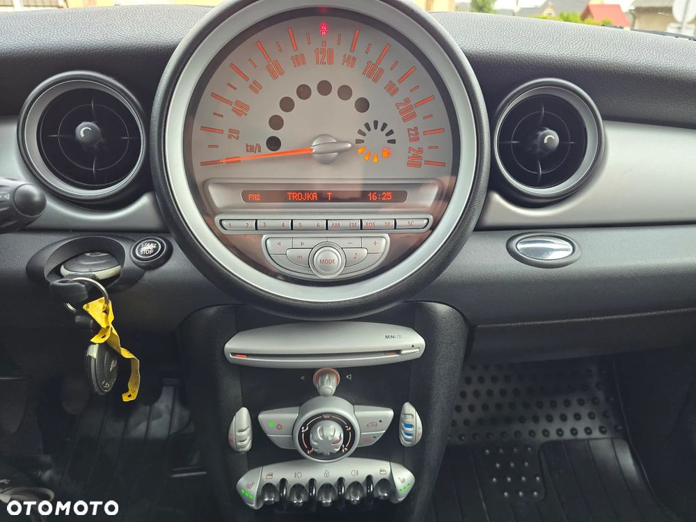 MINI Cooper Standard - 27