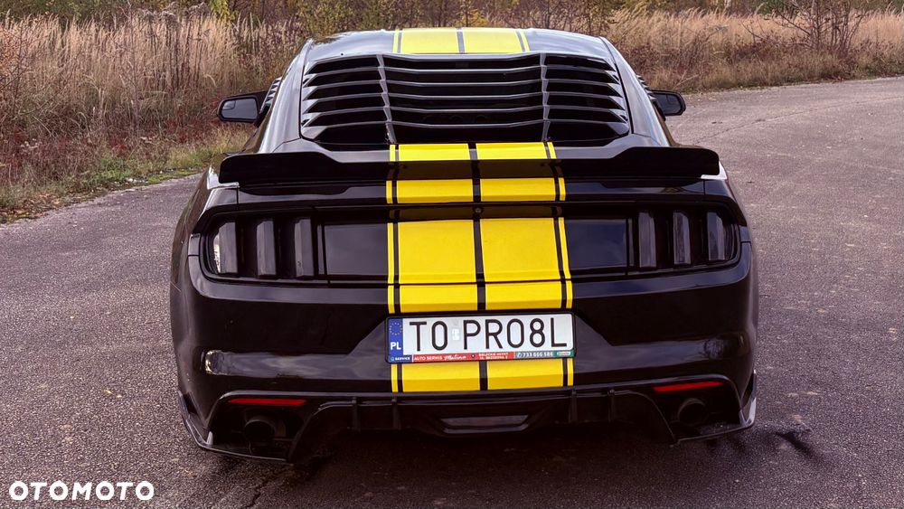 Ford Mustang - 12