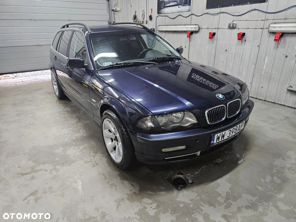 BMW Seria 3 330ix - 4