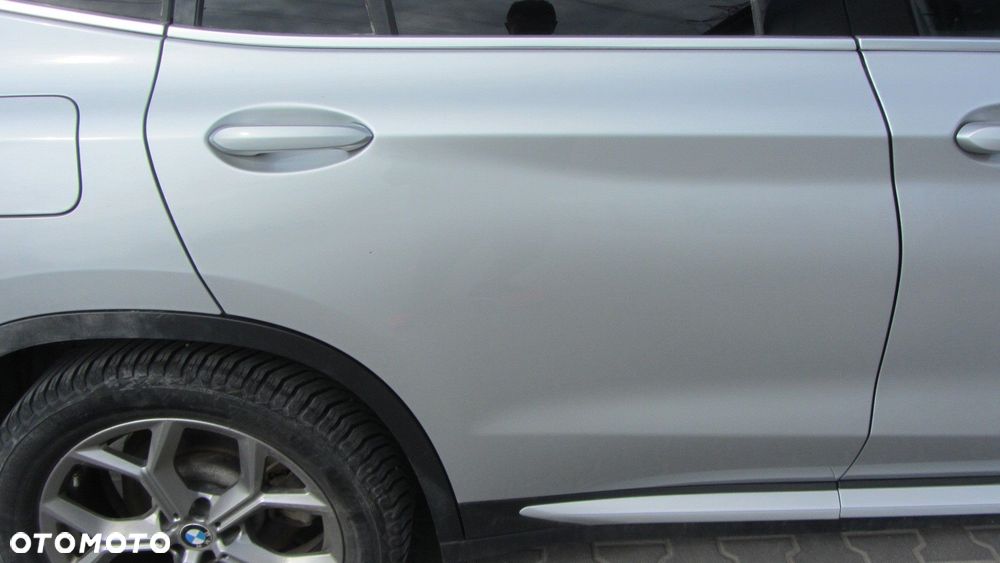 BMW X3 G01 TYLNE PRAWE DRZWI A83 GLACIER SILBER PRAWY TYŁ SREBRNE W KOLOR - 1