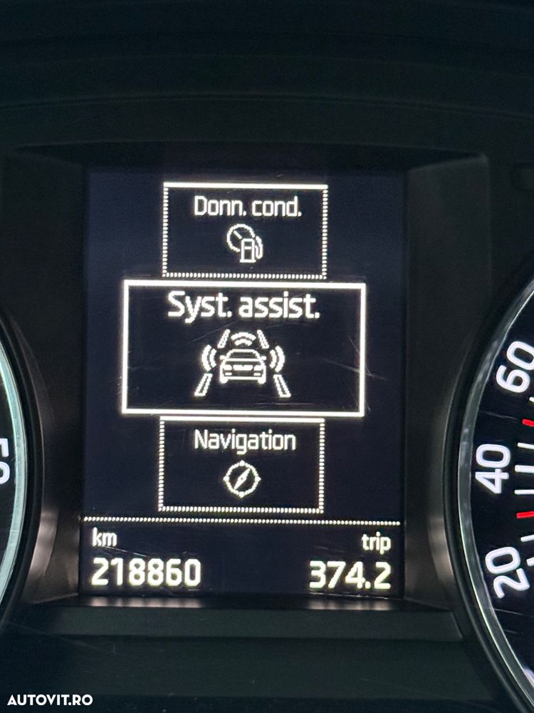 Skoda RAPID 1.4 TDI DSG Ambition - 32