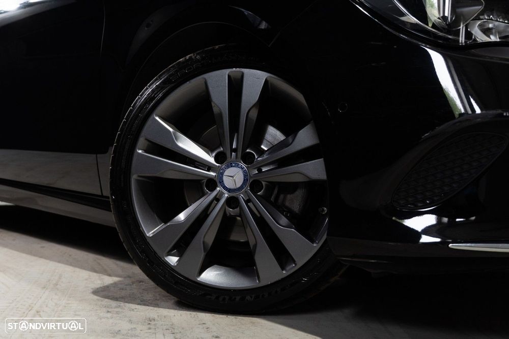 Mercedes-Benz CLA 180 (CDI) d Urban - 32