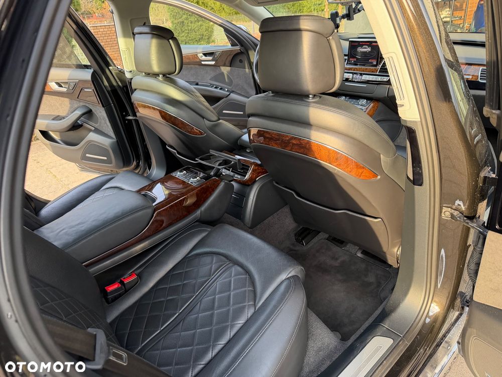 Audi A8 3.0 TDI DPF clean quattro tiptronic - 13