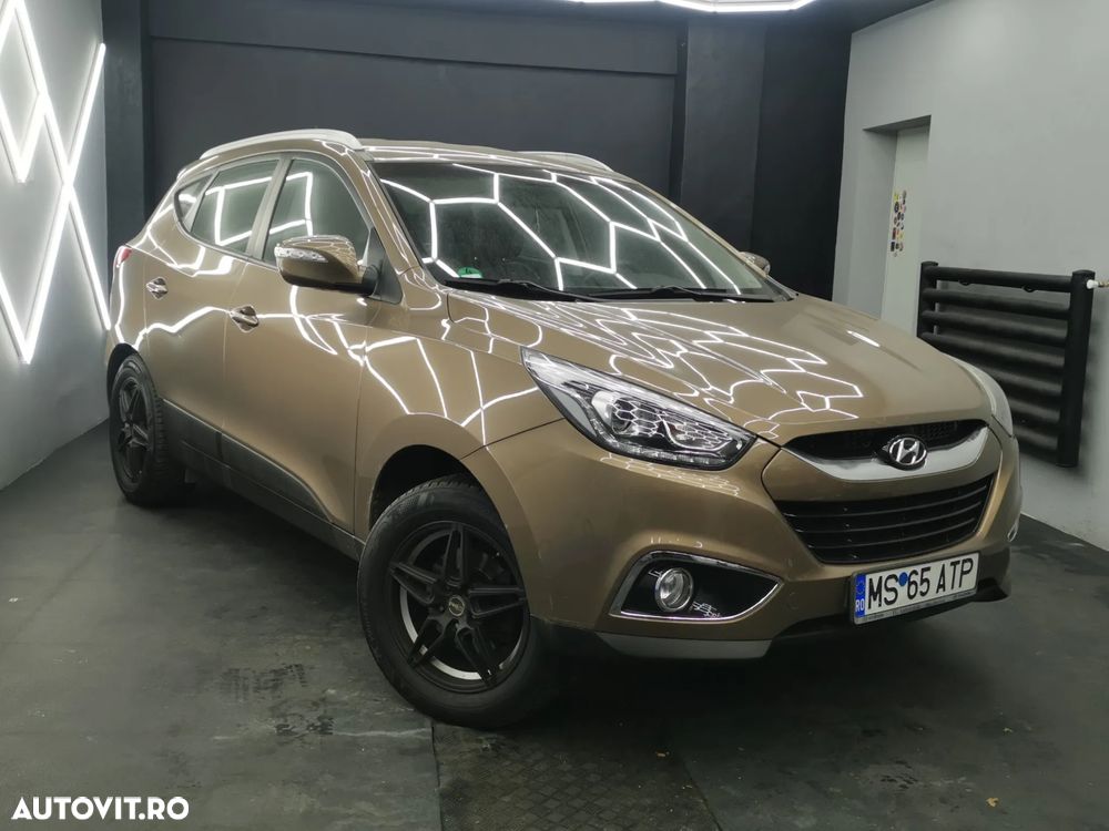 Hyundai ix35 2.0 CRDI 4WD Fifa World Cup Silver Edition - 4