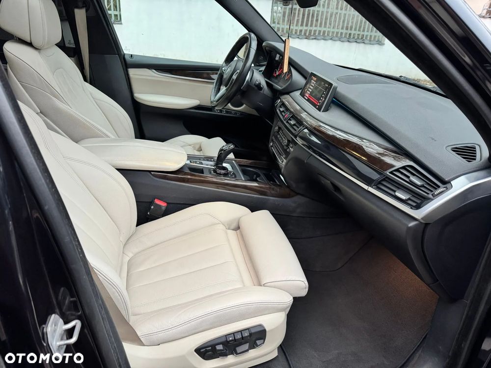 BMW X5 xDrive50i Sport-Aut - 10