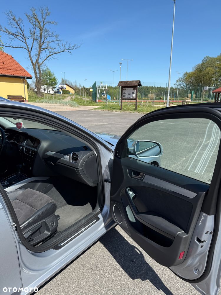 Audi A4 Avant 2.0 TDI Quattro Line S tronic - 11