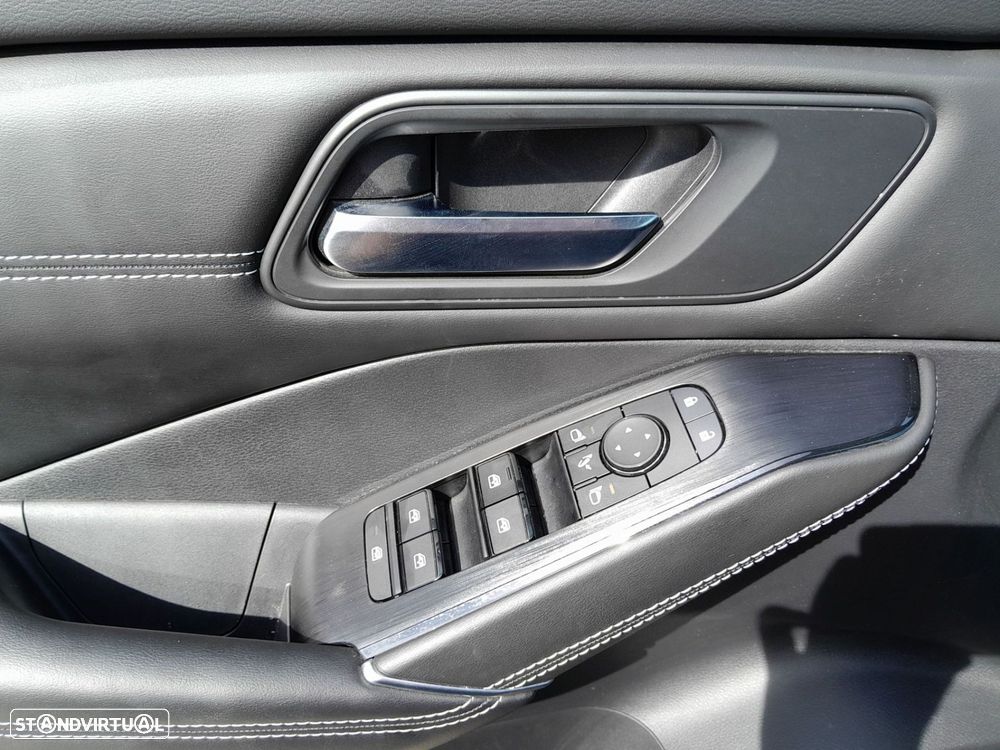 Nissan Qashqai 1.3 DIG-T N-Connecta LED - 19