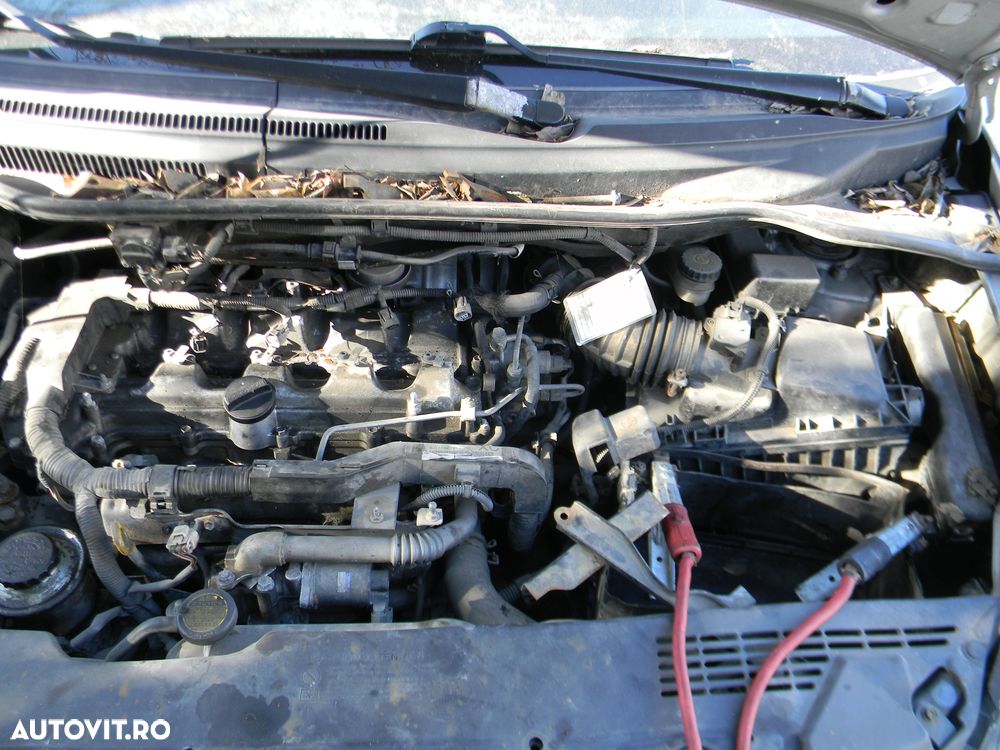 Dezmembrari  Toyota COROLLA verso  2004  > 2009 2.2 D-4D Motorina - 10