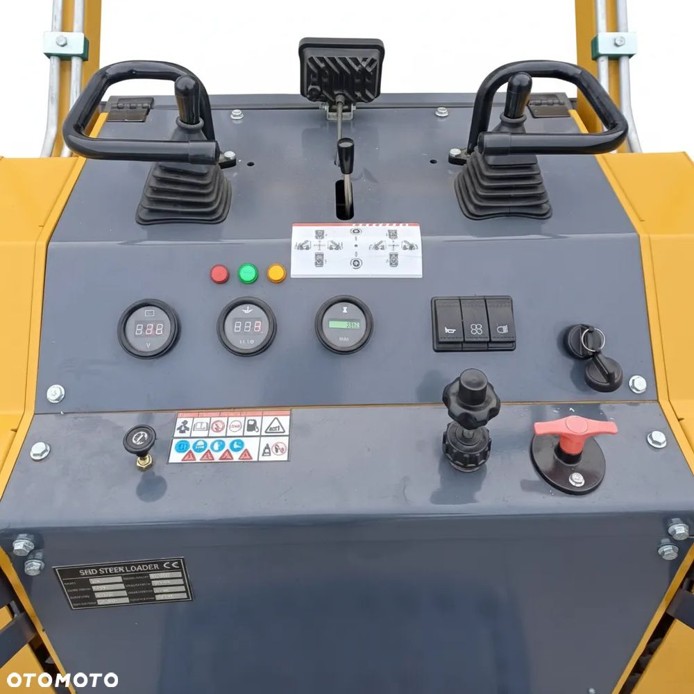 Miniładowarka Kołowa Burtowa WORKMAX 460 SKID-STEER - 6
